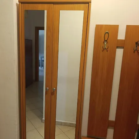 Pta - Spacious 2 - Balcony Apartment Tirana